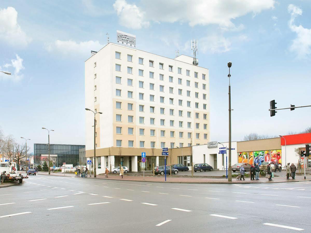 Hotel Petropol Plock Exterior photo